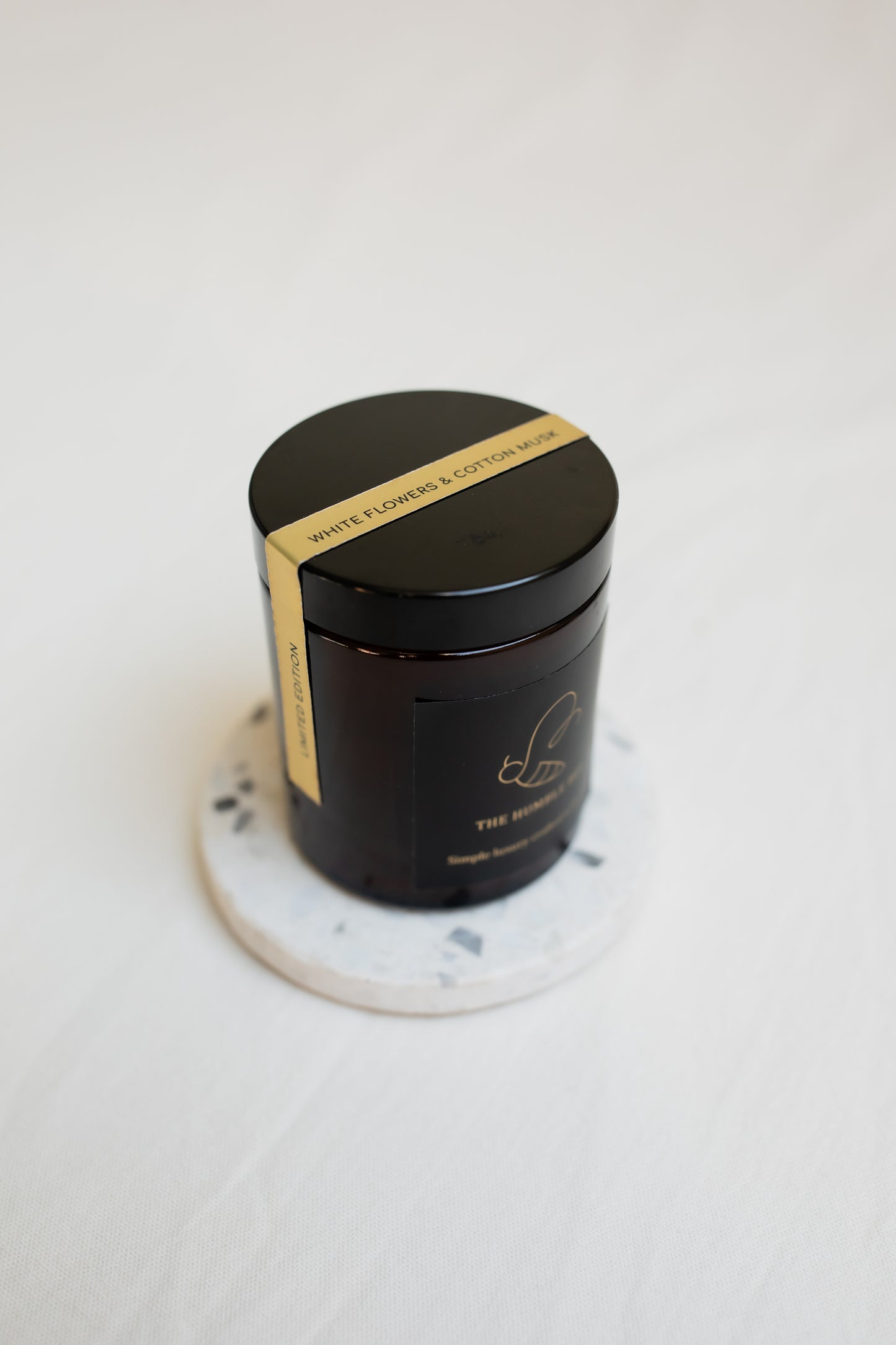 The Humble Bee Limited Edition White flowers & cotton musk